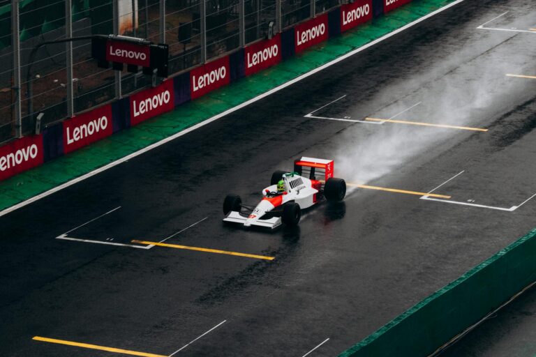 Rolf Stommelen: historia, tragedia y legado en la F1 - deportes - contenido relacionado