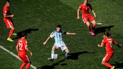 Imagen principal de la nota sobre Messi, Xhaka y Rodríguez: los tres sobrevivientes del Argentina-Suiza 2014 que se reencuentran en deportes