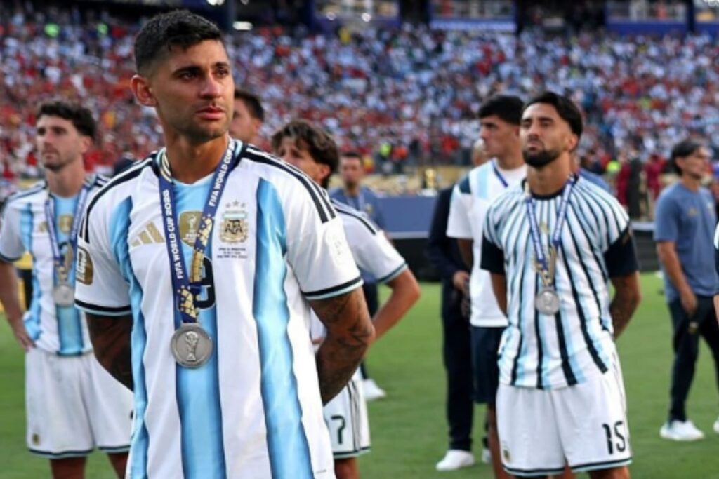 Imagen principal de la nota sobre Cuti Romero y su mensaje tras la final del Mundial 2026 en deportes
